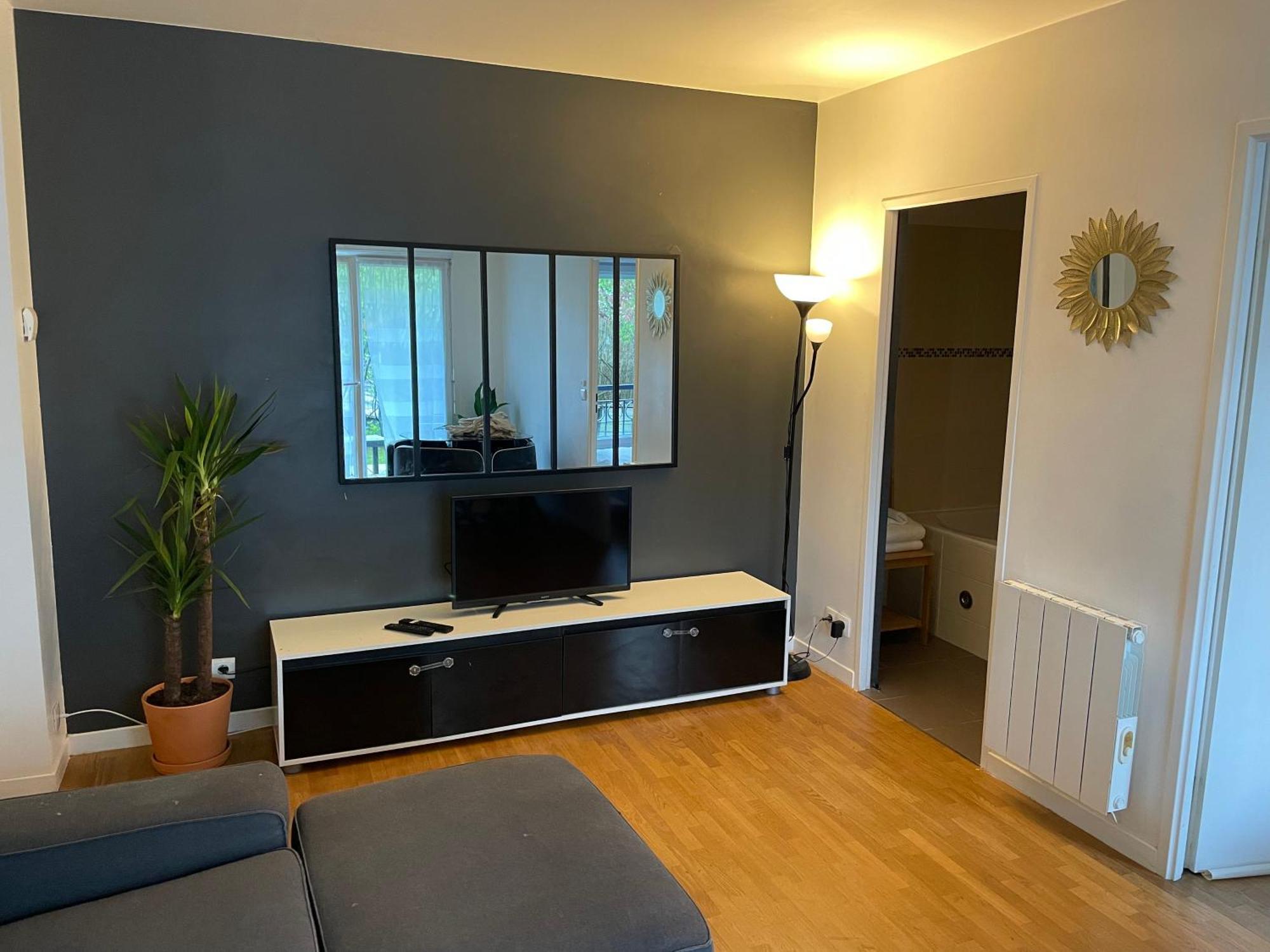 1 Bedroom With Garden, Train Station, Disneyland, Val D'Europe Bussy-Saint-Georges Exterior foto